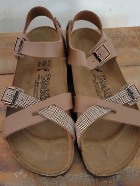 Birkenstock Birkis Size 8 Women